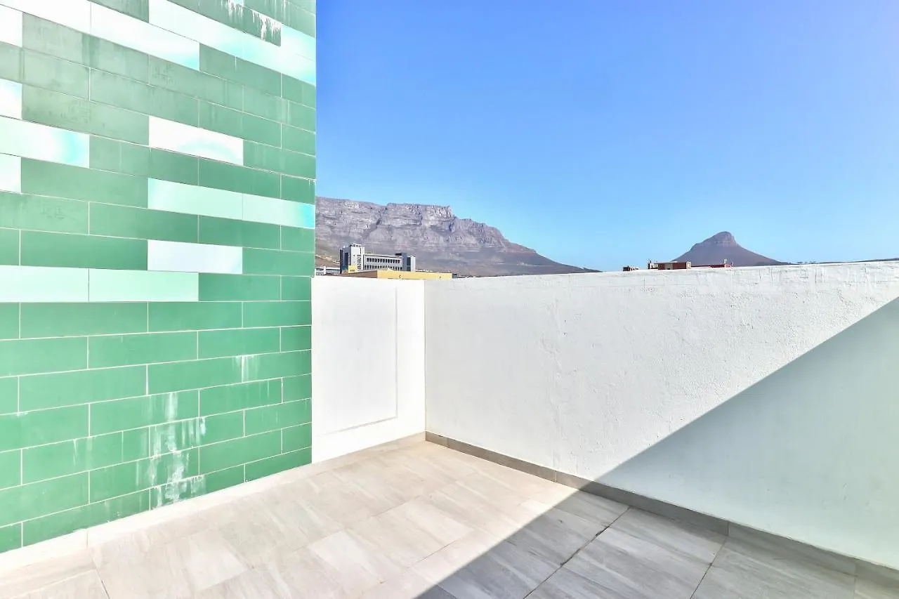 Views, Balcony & Wifi At Alberts Apartment Cape Town